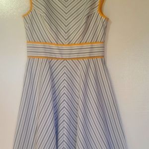 London Times gray, Yellow and white spring summer dress sz 8